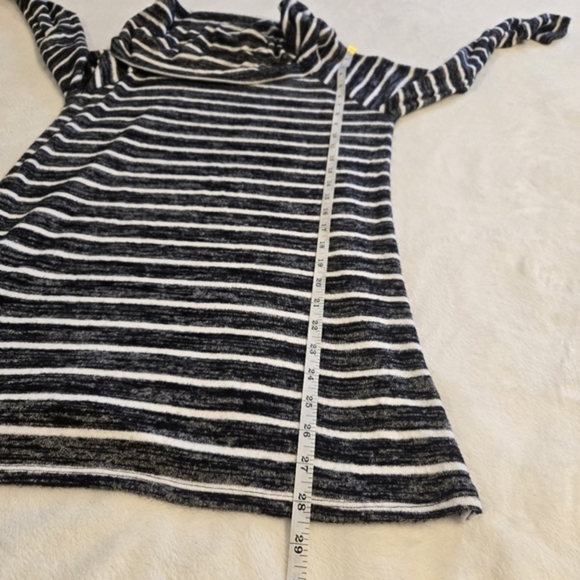 a.n.a.A New Approach Women's Dark Heather Gray Striped Cowl Neck Long Sleeve  Sm - Picture 9 of 10